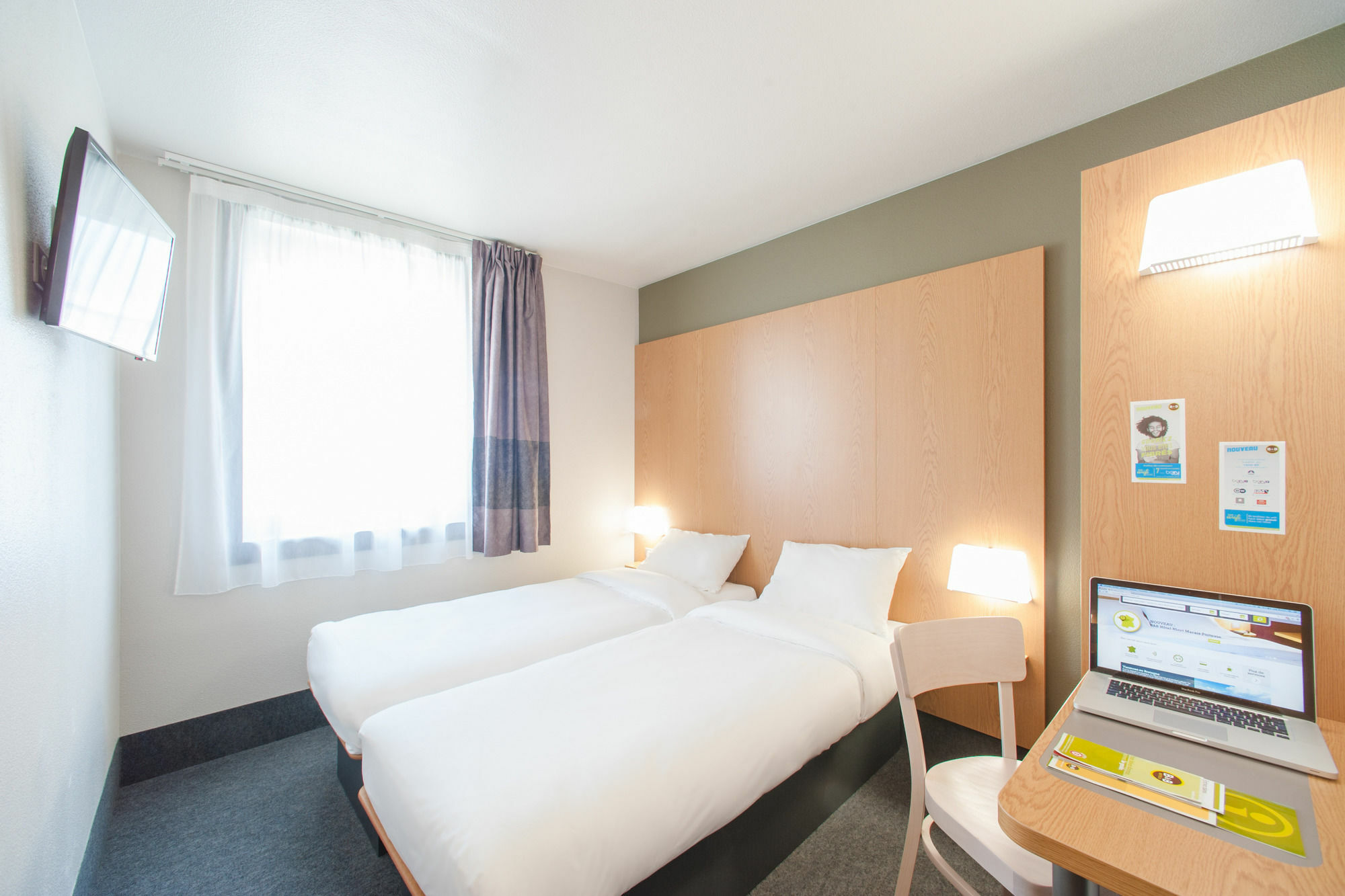 Hotel Inn Design มงต์ลูซง ภายนอก รูปภาพ