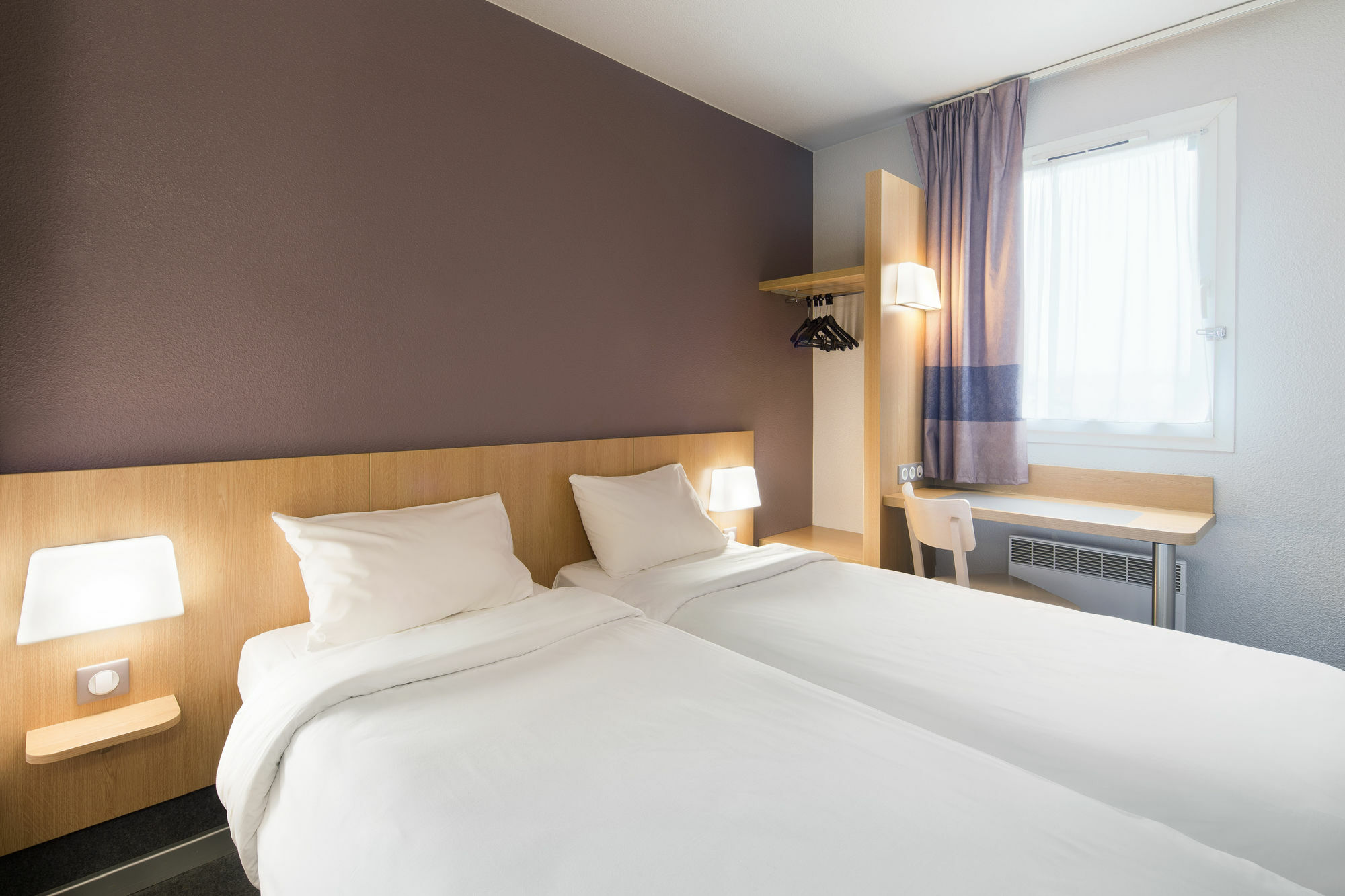Hotel Inn Design มงต์ลูซง ภายนอก รูปภาพ